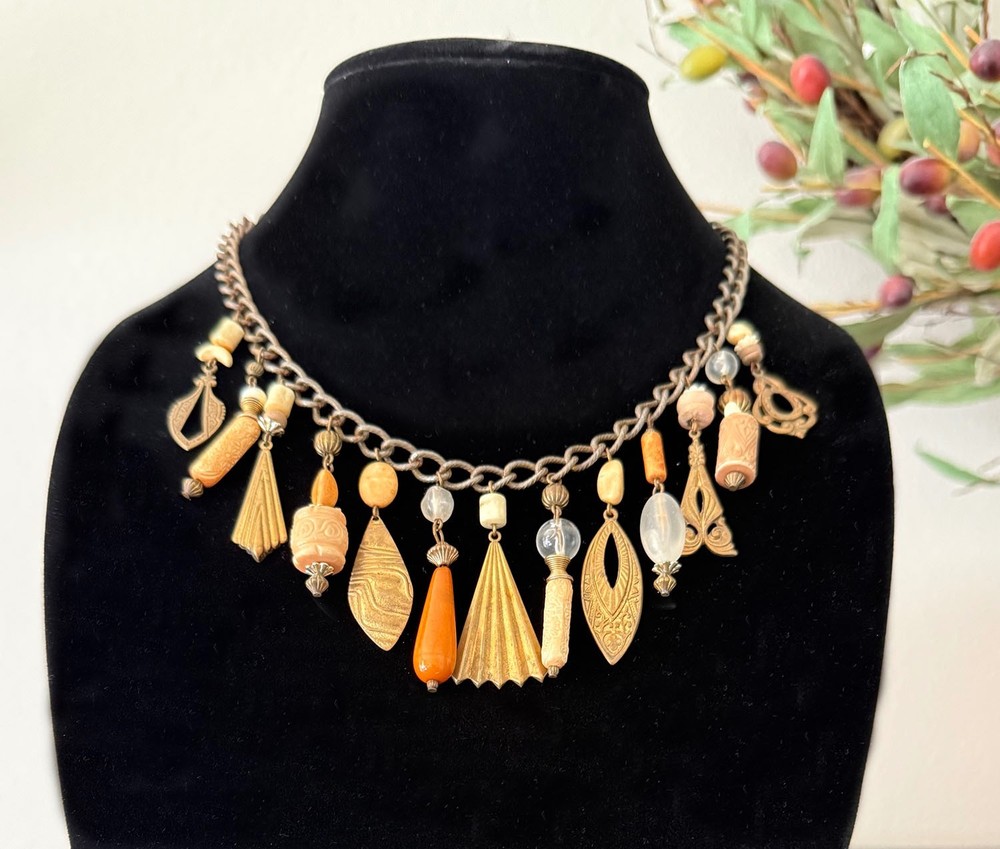 Vintage Single Loop 18″ Chain w/Antique Gold Charms and Earthtone Beads