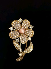 Vtg English Rose Rhinestone Brooch/Pin Pink/ Faux Pink Corral Gold Tone Beautifu