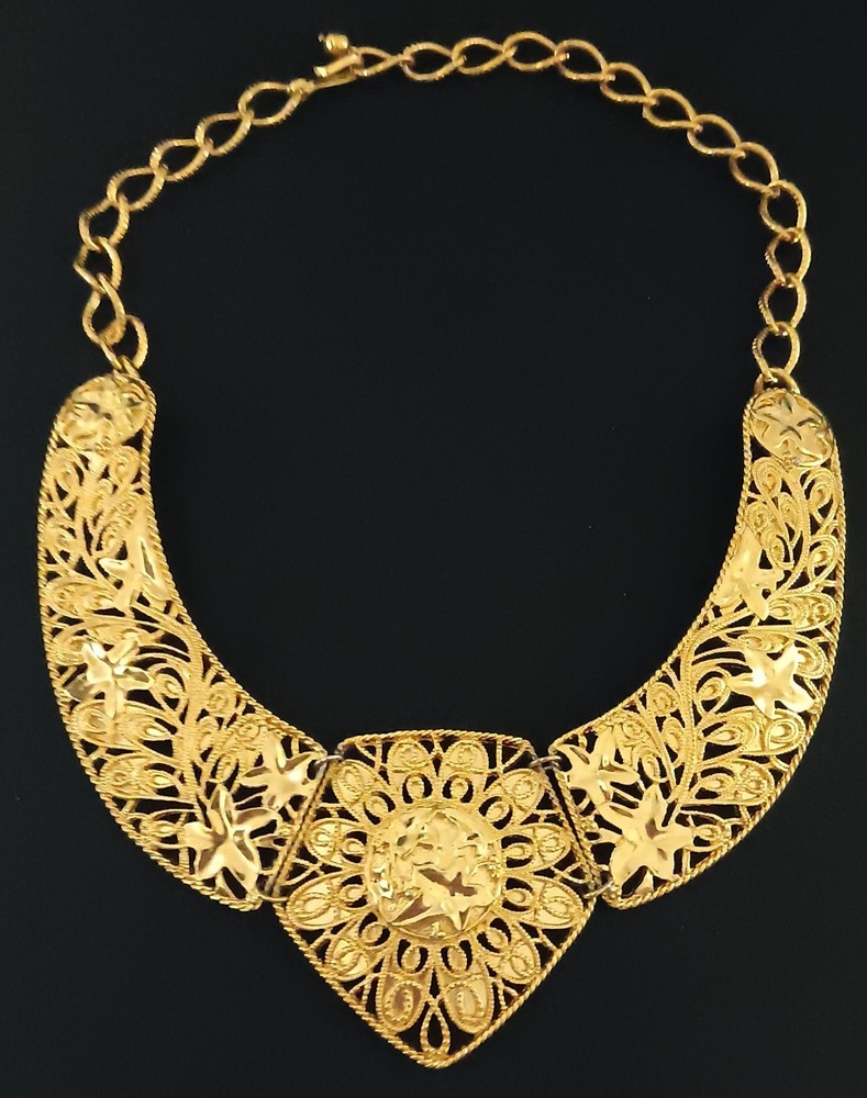 Falling Leaves Jose Maria Barrera for AVON statement necklace 16 1/2″