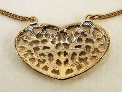 28″ Vintage Gold Tone Pearl Heart Pendant Necklace, Fashion Jewelry JWL-720