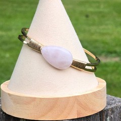 Avon Heartland Pink Quartz Cuff Bracelet Gold Tone NOS Signature Collection