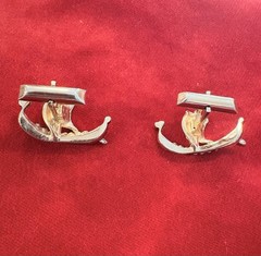 RARE SWANK SIGNED VINTAGE VIKING SHIP GOLD TONE SHIELD CUFFLINKS COLLECTIBLE