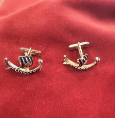 RARE SWANK SIGNED VINTAGE VIKING SHIP GOLD TONE SHIELD CUFFLINKS COLLECTIBLE