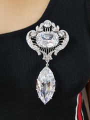 Gorgeous Queen Elizabeth II Handmade Royal Brooch With Lab-Created Huge Diamonds
