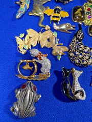 34 80s 90s Brooches Unsigned & Signed Krementz Avon KJL PS Co Batya Roman JJ AJC