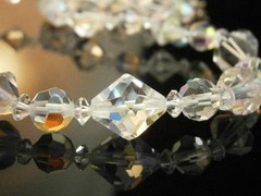 Gorgeous Vintage 1950’s Aurora Crystal Necklace-Great Sparkle! 836je
