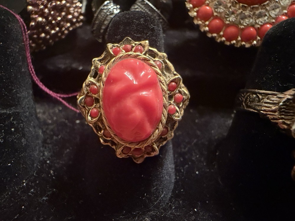 Vintage Red Adjustable Ring With Gold Tones