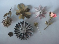 6 Vintage Flower Enamel Yellow Red Blue Pink White Green Gold Silver Daisy Lot