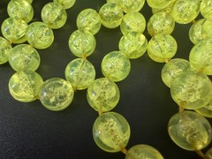 Vintage MCM Lime Green Crackle Lucite Bead Flapper Necklace 53″