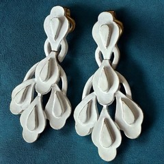 Trifari White Enamel Dangle Earrings Clip On 1960s Teardrop Mod Vintage