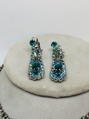 VTG CHRISTINA COLLECTION NECKLACE/EARRING SET TEAL/BLUE/CLEAR/SMOKEY RHINESTONES
