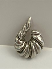Vintage Signed TA 97 925 Clip-On Earrings 2″ Cornucopia Horn Mexico