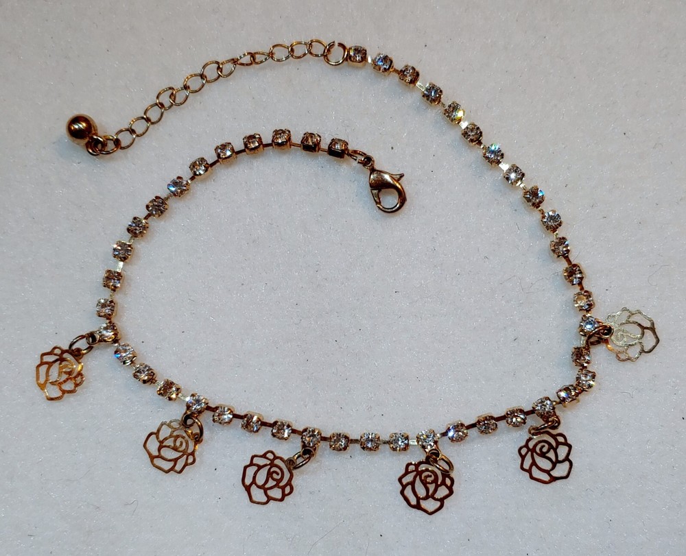 Vintage-Anklet /Bracelet-Goldtone W/Rhinestones & Rose shaped charms- 8.5 in LG