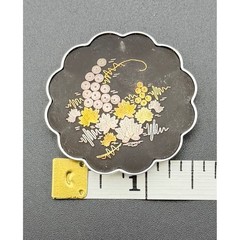 Amita Damascene Brooch 1.5in Black Gold Silver Grapes Scalloped Japan Vintage