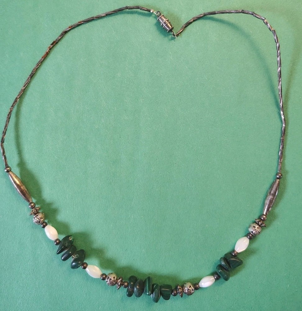 Vintage MALACHITE & MOTHER OF PEARL STONES Beaded Choker Necklace in Silver Tone
