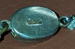 Vtg Chinese Export Peking Glass Necklace 28.5″ Swirled Faux Jade Silver Clasp