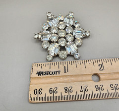 Vintage WEISS Clear Rhinestone Snowflake Brooch Pin Silver Tone Art Deco Style
