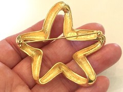 Large Vintage ~ LADY REMINGTON ~ Gold Tone ~ 2.5” Star Pin