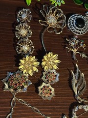 Large Lot Of Vintage Sarah Coventry Jewelry All Signed