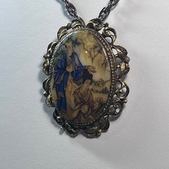 Vtg Asian Woman Figural Pendant Necklace Gold Tone Filigree 24 Inch Chain