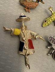 Vintage Figural Brooch Lot 4 Enamel Scarecrow Duck Alligator Rhinestone Bee