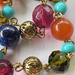 Multistrand Necklace Multicolored Bead Facets Round Made of Glass Plastic Metal