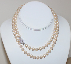 Vtg Knotted Faux Pearl Necklace 30″ REAL DIAMONDS in Clasp-50’s High End Costume