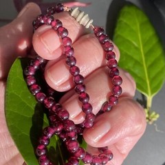 Vintage Genuine Almandine Garnet Small Bead Strand Choker Necklace Screw Clasp