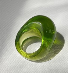 Vintage Lucite Ring Size 6.75 Bubble Dome Modern Chunky Statement Acrylic Kiwi