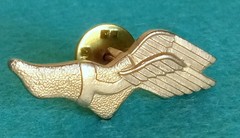Gold Tone Hermes Talaria of Mercury Sandal Foot with Wings Lapel Pin Brooch