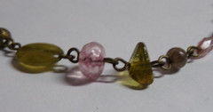 Vintagek Pink & Yellow Beads & Gold Tone 17.5″ Necklace – VCLM