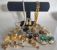 Costume Jewelry Lot Many Signed Lisner Monet Park Lane Napier W Germany Japan +