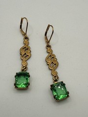 Vintage‎ Rhinestone Drop Earrings Pierced Gold Tone Green Stone 2”