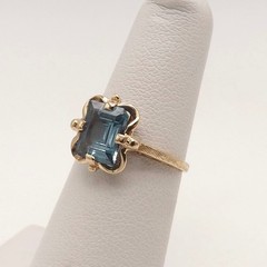Solid 10k Gold Blue Topaz Emerald Cut Ring December Birthstone Vintage sz4.75