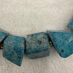 Vintage Cut Polished Stone Necklace Blue 21”