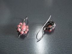 1 Pair Old .75″in Pinkish Flower Style Long Wire