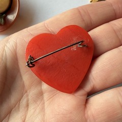 Antique NOVELTY BROOCH LOT Vintage 1940s 1950s Bakelite ? Wood Mother Heart Pin