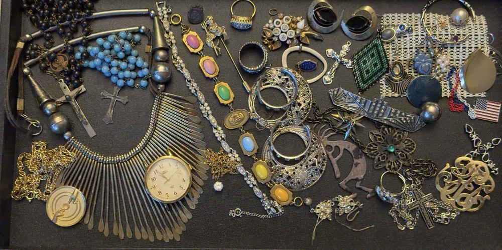 Vintage Wear Repair Repurpose Lot ~ 50+ Items ~ Necklace Pendant Brooch Ring Pin