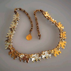 Vintage Retro Gold Tone And Cream Lucite Thermoset Choker Necklace