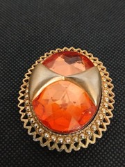 DENISE 195Os goldtone applied bow large faceted orange glass stone brooch