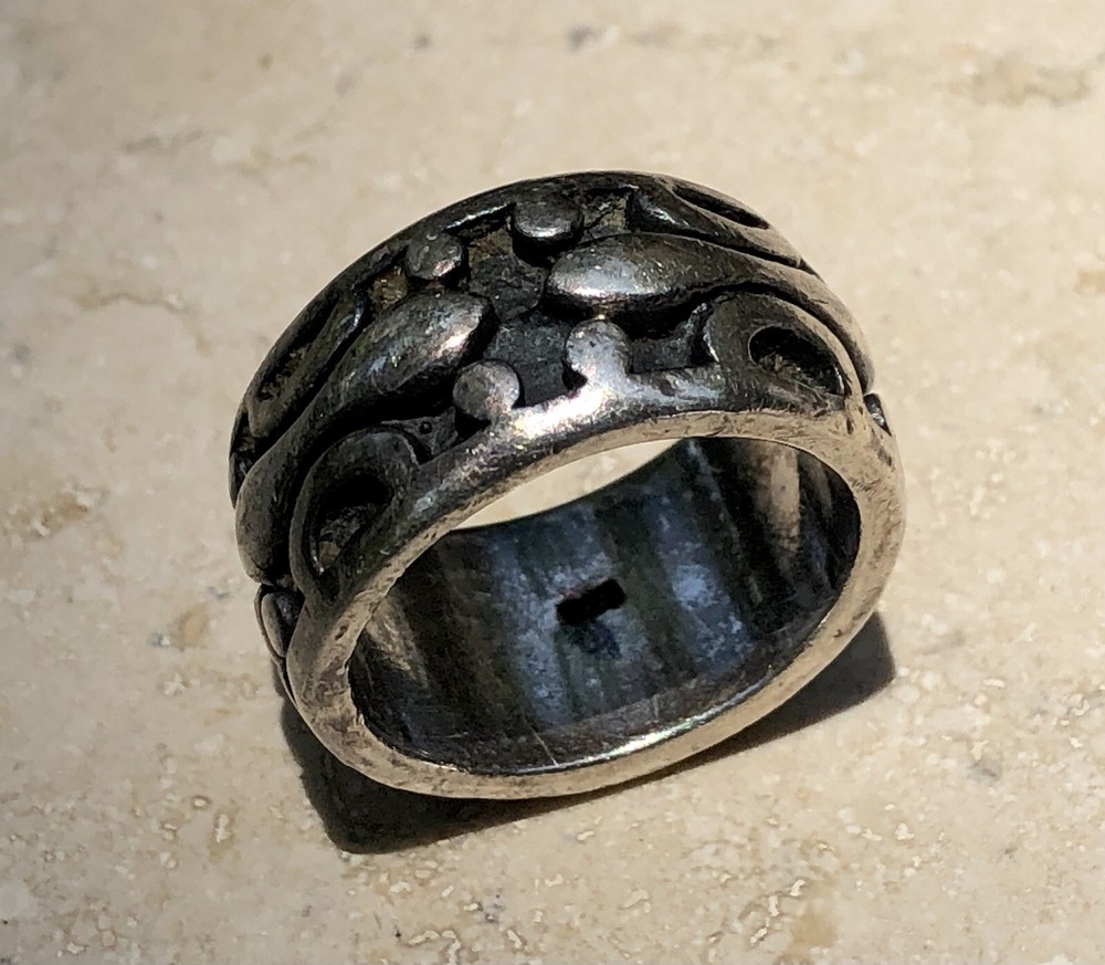 ⚜️ VINTAGE 70s GOTHIC 925 STERLING SILVER Wide Band ARTISAN Ring ESTATE FIND ⚜️