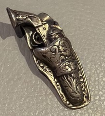 VINTAGE 1 5/8” STERLING SILVER FIGURAL GUN HOLSTER FLORAL PENDANT – 7.7 Grams