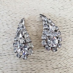 La Roco LaRoco Clear Rhinestone Clip Icy Earrings Paisley Teardrop Signed VTG