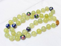 CHINESE VINTAGE CLOISONNE JADE 12mm BEADED NECKLACE, SILVER CLASP