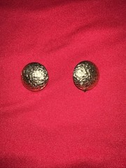 18kt RGP: Significa “18 Karat Rolled Gold Plate” (Planchado de Oro de 18 Quilate