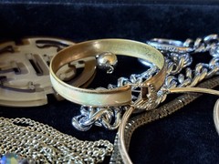 VTG To Now Mix Estate Junk Jewelry Lot Repair Craft Repurpose Rhinestones Signed