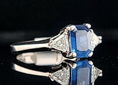 18K White Gold Engagement Ring 1.15CT. Natural Blue Sapphire Emerald Shape