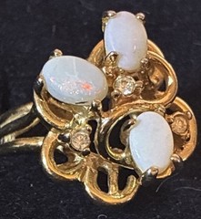 Vintage 18K HGE Size 8 Cocktail Ring with Three Fire Opals With Diamonds Sz 6.5