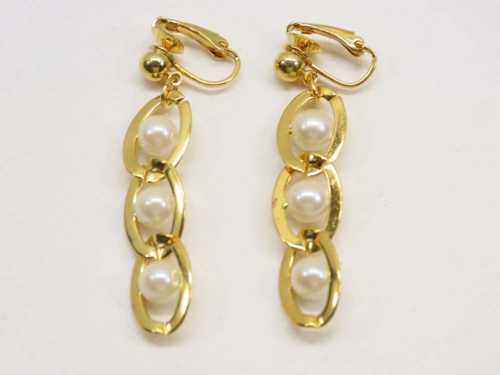 VTG Avon Earrings Dangle Faux Pearl Clip On Gold Tone Triple Chain Link D2564