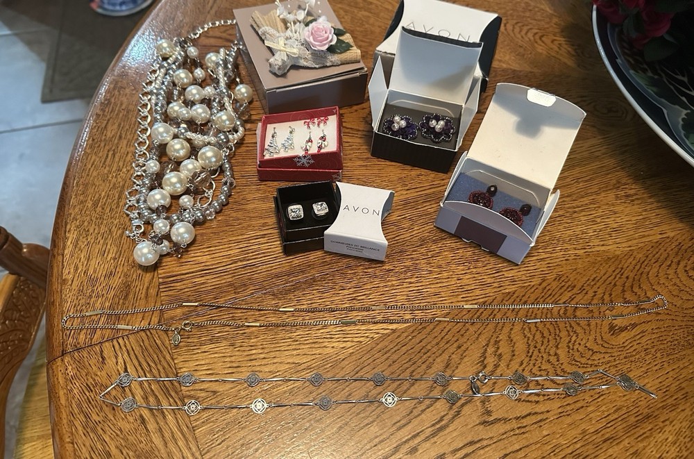 Vintage 8 Piece Avon Lot Earrings Pin Necklaces Faux Pearls Some New In Box